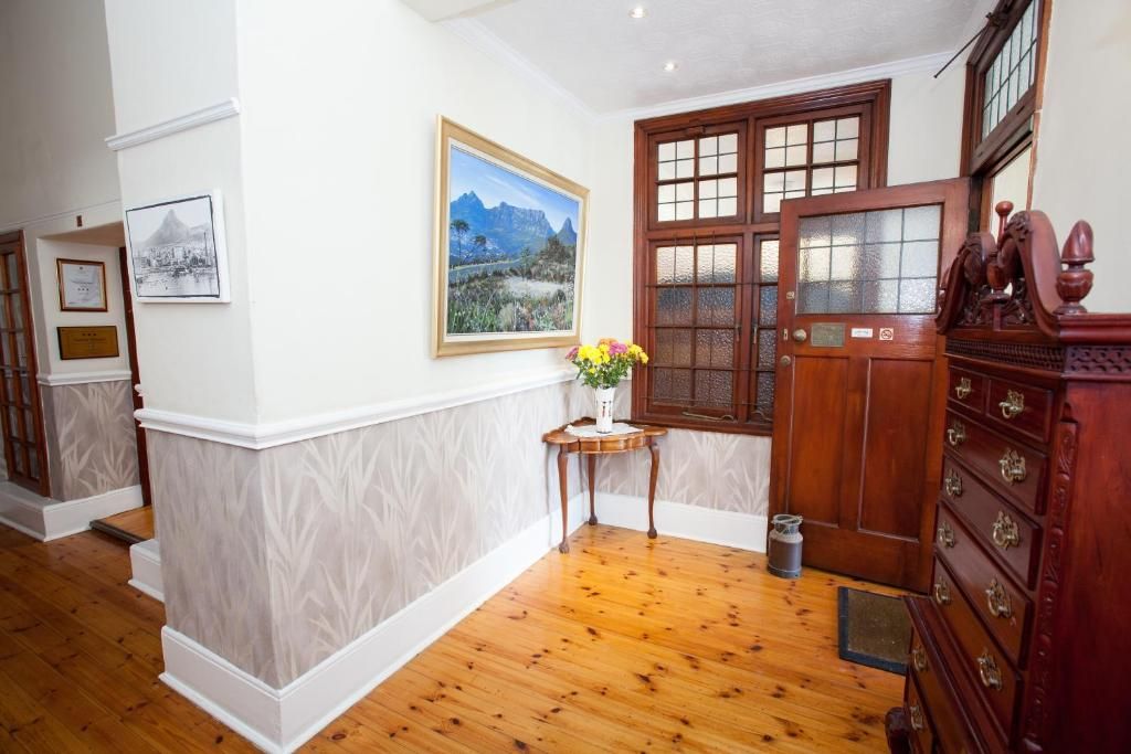 Portview & Brenwin Guesthouse